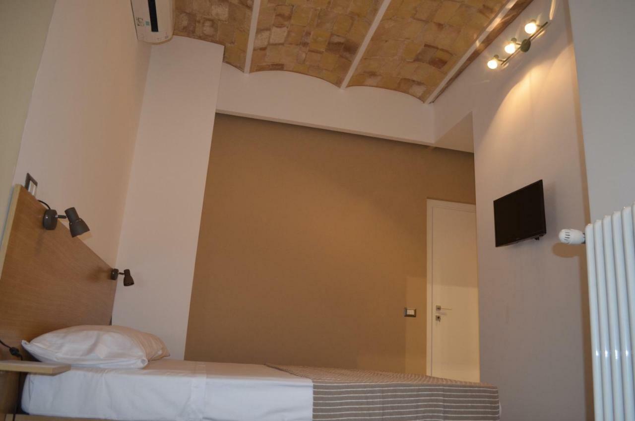 B&B Chiostro San Marco ตาร์กวิเนีย ภายนอก รูปภาพ